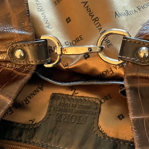 Fiore Italian Leather Tote Bag - Picture 6 of 11